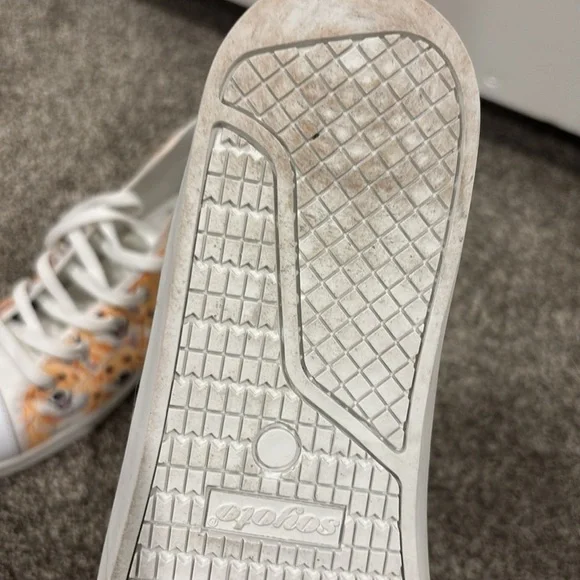 Spread shoes - Picture 3 of 5